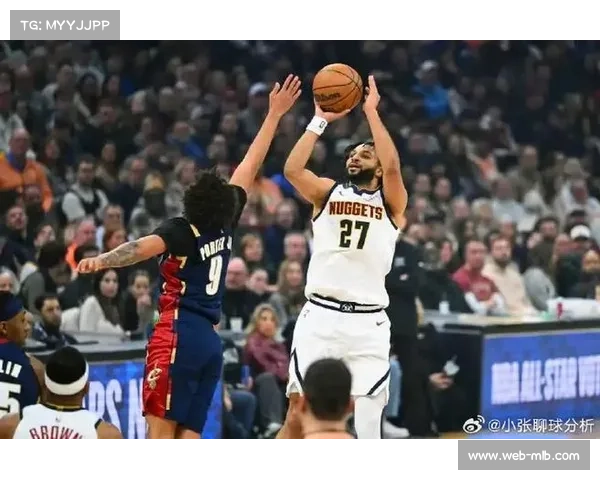 骑士掘金对攻第三节，哈登米切尔外线火力对决约基奇