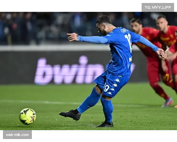 终场哨响，39岁博努奇被莱切队友高高抛起，疑似告别战。