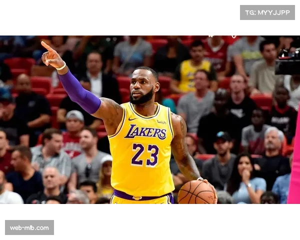 多角度回放：詹姆斯跨越里程碑，生涯总得分突破45000分大关